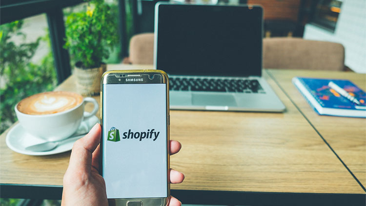 hashtags to increase visibility for your shopify store